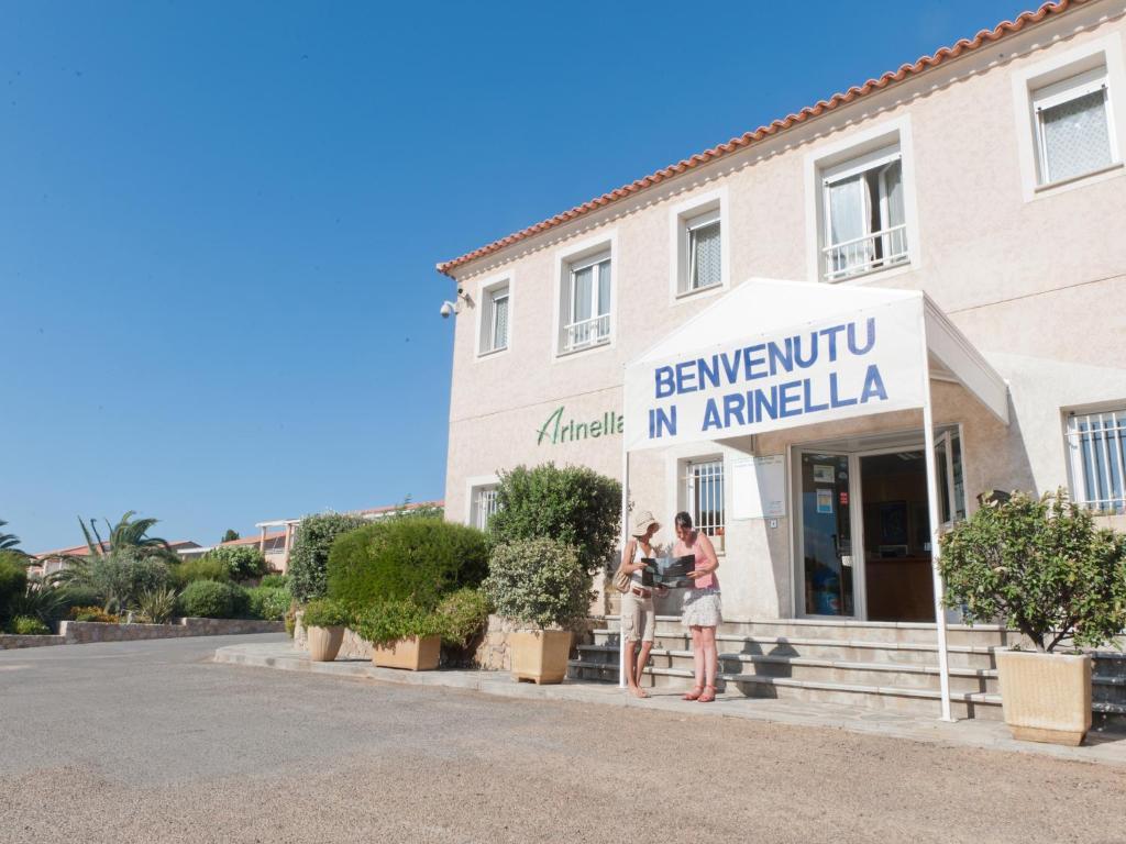 Residence Arinella Люмио Екстериор снимка
