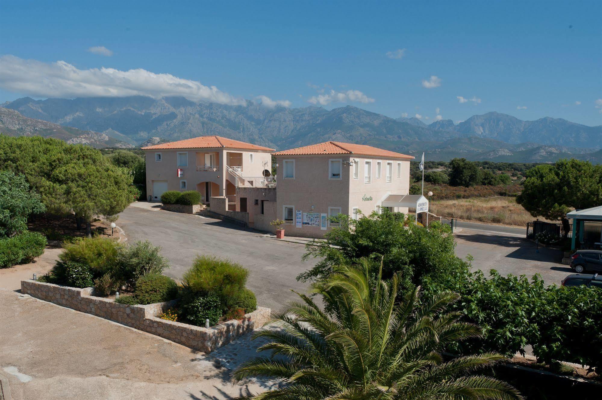 Residence Arinella Люмио Екстериор снимка