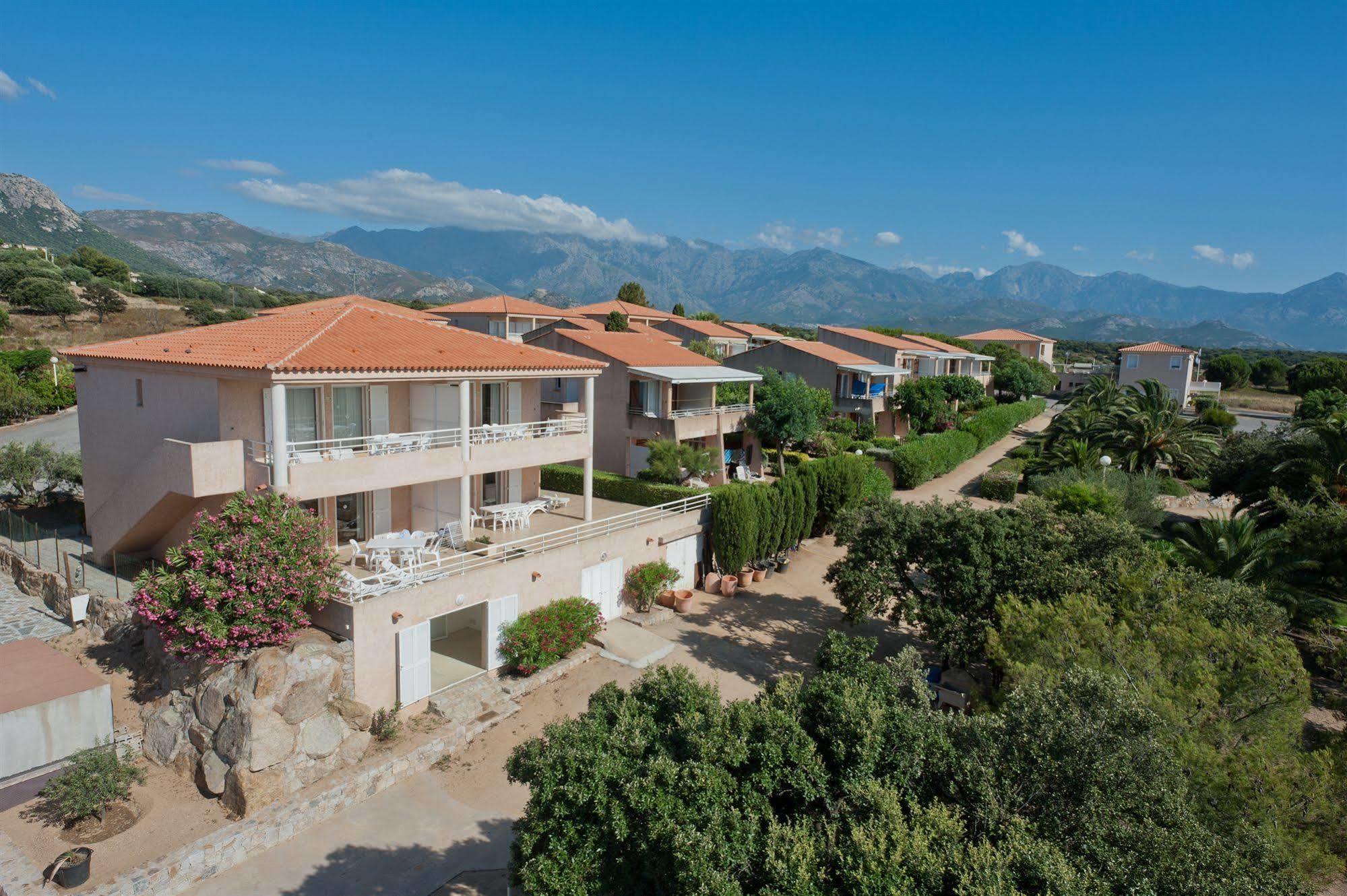 Residence Arinella Люмио Екстериор снимка