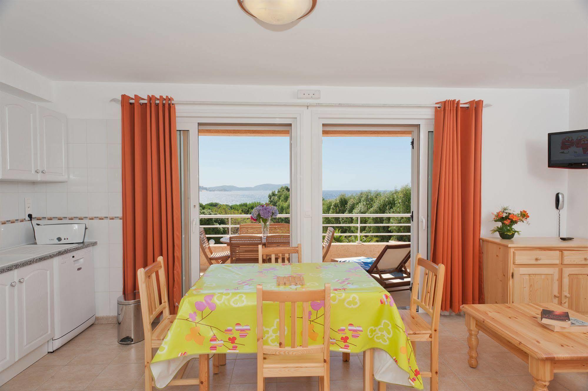 Residence Arinella Люмио Екстериор снимка