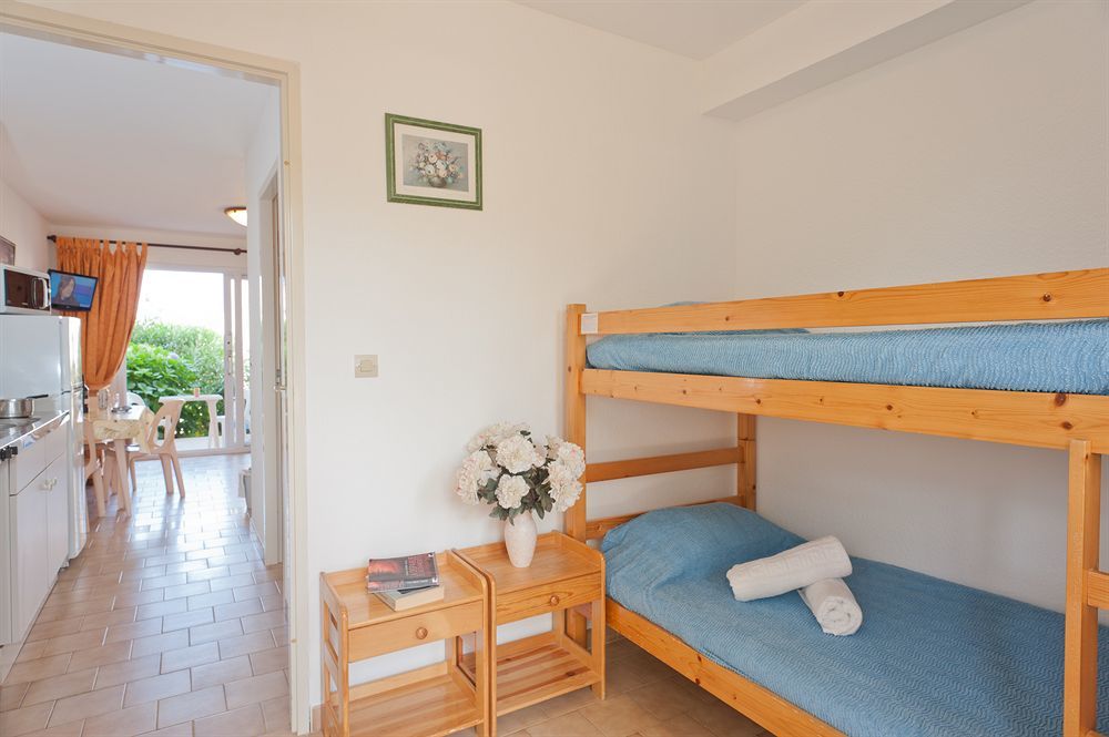 Residence Arinella Люмио Екстериор снимка